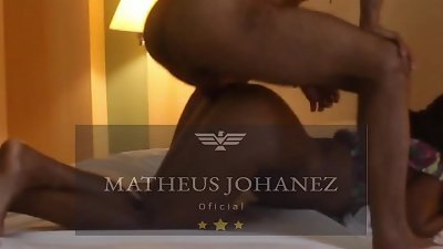 sinking the flip in the ebony Dancer.