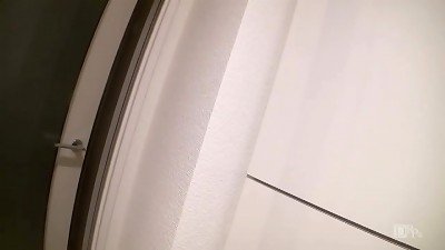 ä½“ã§æ‰•ã„ã¾ã™ï¼éµã‚’ãªãã—ãŸç¾Žä¹³ãƒ‘ã‚¤ãƒ‘ãƒ³å¥³å­ã®ãƒ‰ã‚¢ã‚’é–‹ã‘ã‚‹ä»•äº‹ã§é§†ã‘ã¤ã‘ãŸã‚‰ä¿®ç†ä»£ãŒæ‰•ãˆãªã„ã¨ã„ã†ã®ã§å¼•ãæ›ãˆã«çŽ„é–¢ã§ä¸­å‡ºã—ã¾ã§ã•ã›ã¦ã„ãŸã ãã¾ã—ãŸ æ¾ä¸‹ã‚Œã„ã‹ 1