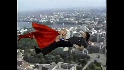 SuperGirl gives a blow-job for Jimmy Olsen