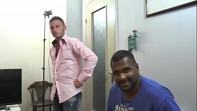 A super-bitch gets a superb boner in her snatch