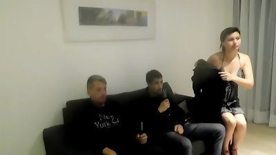 MINHA IRM&Atilde; VAGA FODA O CANALIZADOR, ENT&Atilde;O FODA MEU NAMORADO E AP&Oacute;S LIMPAR SEU GALO COM A BOCA, VAI BEIJAR COM O MARIDO ....