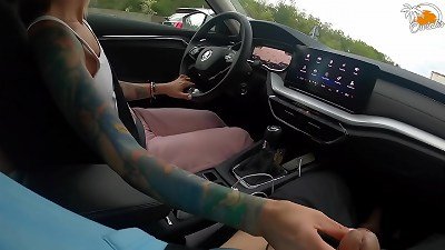 wife gives amazing hj while driving a car!