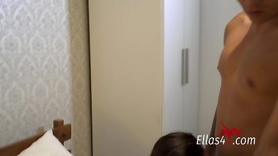 Monique Albuquerque fudendo com dois primos